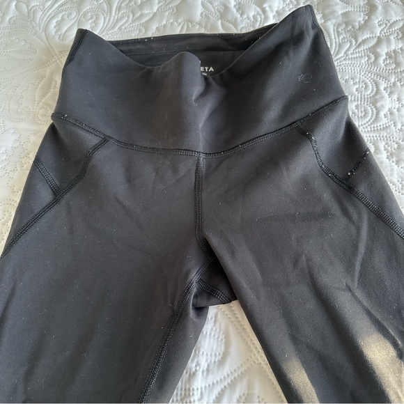 Gorgeous Black Athleta Leggings Size XXS - Picture 2 of 4